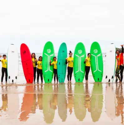 Curso de Surf de 5 clases de 1 hora para niños en Llanes