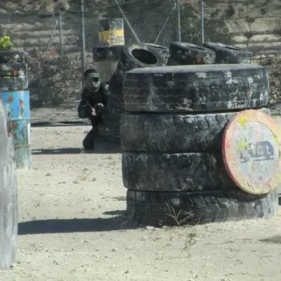 Paintball infantil con bolas ilimitadas y zona de picnic en Alicante