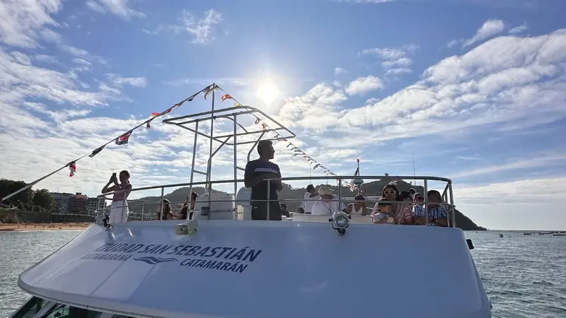 Paseo en barco por la Bahía de la Concha y la Costa Vasca en San Sebastián