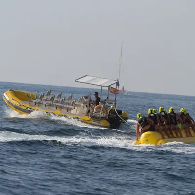 Banana Boat en la Playa de Mil Palmeras, Alicante