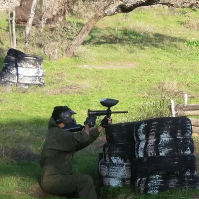 Paintball en el Valle del Tiétar con diferentes misiones en Piedralaves, Ávila