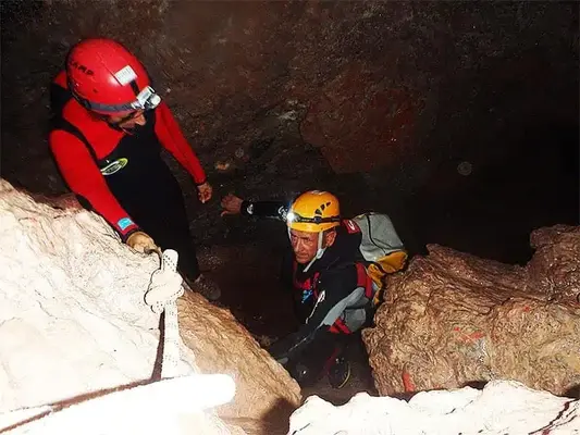 Espeleología acuática de iniciación en el Sumidero de Vallada