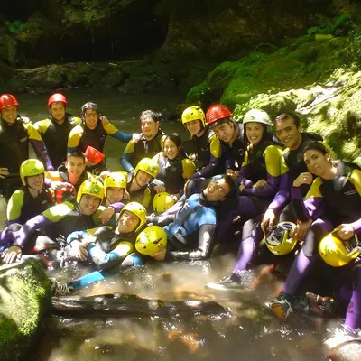 Barranquismo acuático en el barranco Carangas de nivel medio desde Arriondas, Asturias