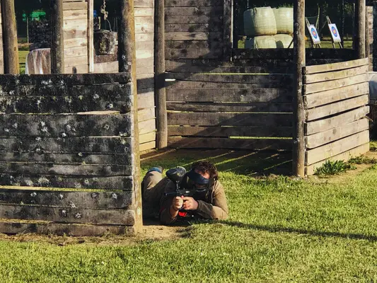 PACK ADULTOS: Paintball + Humor amarillo en Sant Pere Pescador