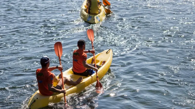 Tour en kayak en Llanes por acantilados y playas vírgenes