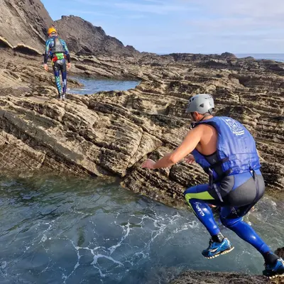 Coasteering por la zona costera de Ribadesella, Asturias