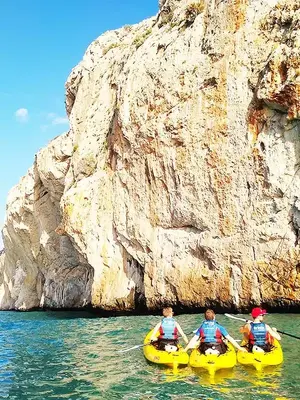 Ruta en kayak por Morro de Toix con visita a Cueva dels Coloms
