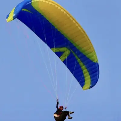 Bautismo de vuelo en parapente biplaza en Cañete La Real