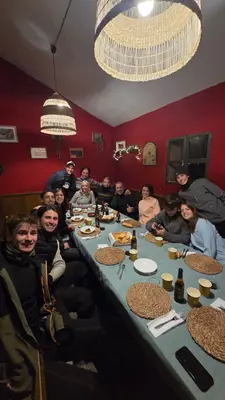 Ruta en moto de nieve al atardecer en Formigal con cena en refugio