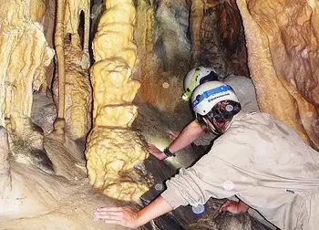 Espeleología acuática de iniciación en el Sumidero de Vallada