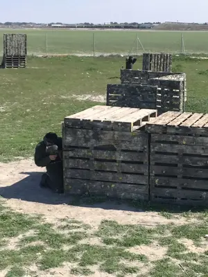 Paintball adulto con picnic y barbacoa en Albacete