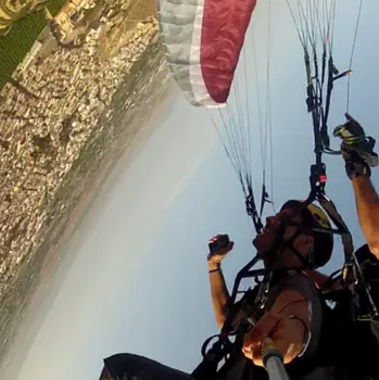 Vuelo acrobático en parapente biplaza en Sierra Espuña