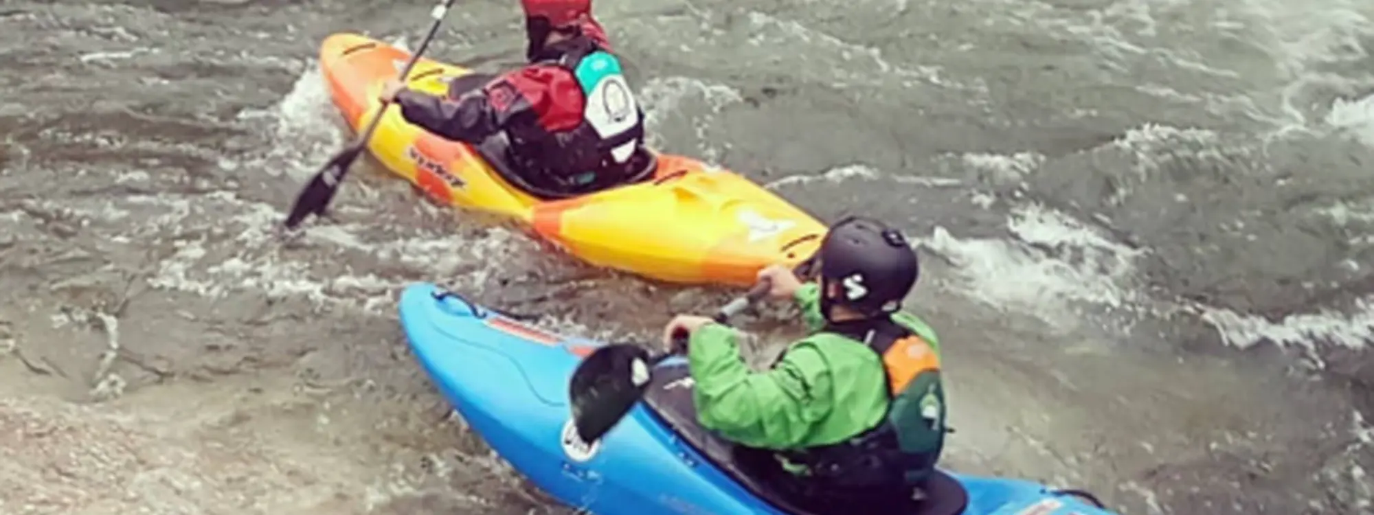 Curso de iniciación al kayak en aguas bravas en la Sierra de Gredos