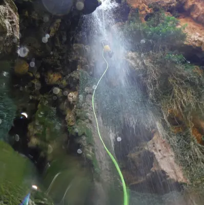 Barranco acuático Amanaderos en Teruel