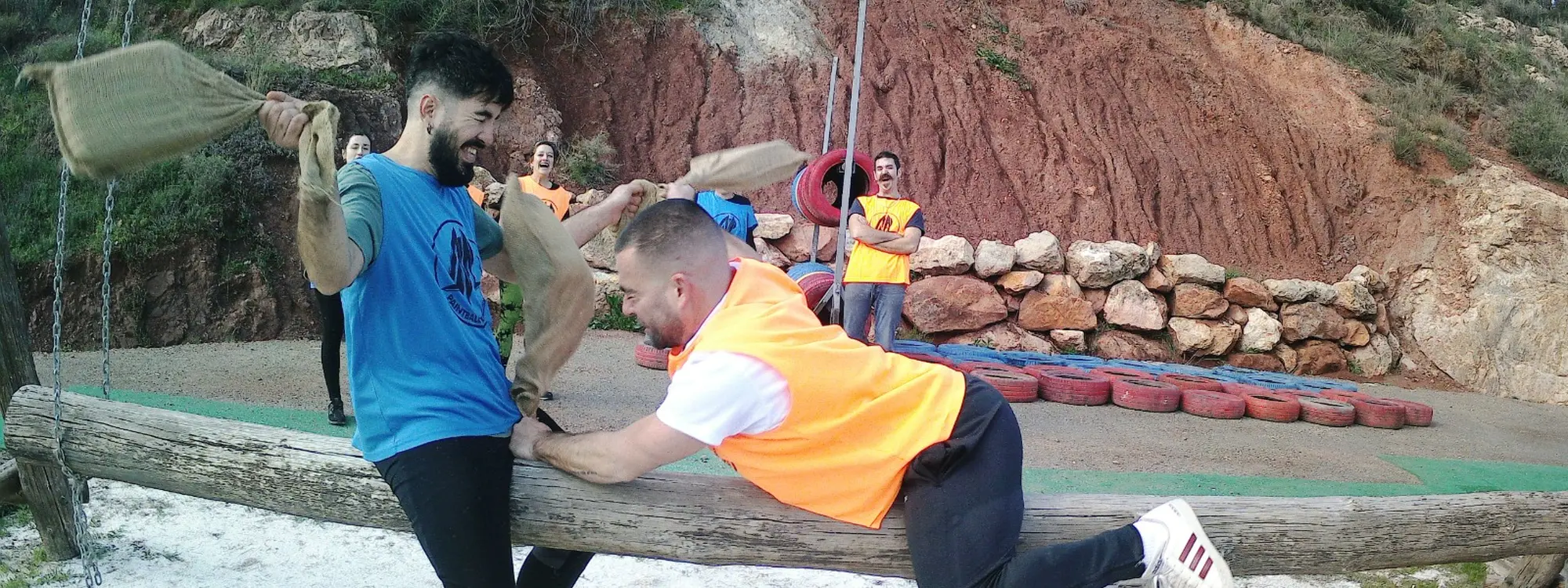 Circuito de humor amarillo con barbacoa y paella en Campanillas