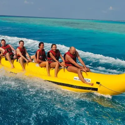 Banana Boat en la Playa de Mil Palmeras, Alicante