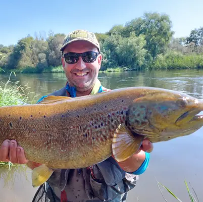 Jornada de Pesca guiada en el río Tormes