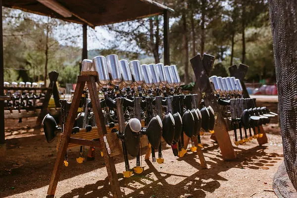 Paintball adulto y zona de picnic en Estivella