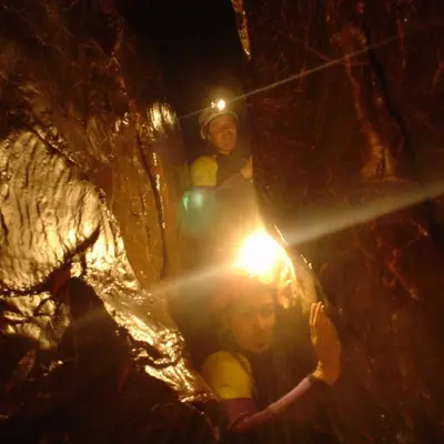 Espeleología en la Cueva de Pando desde Arriondas, Asturias