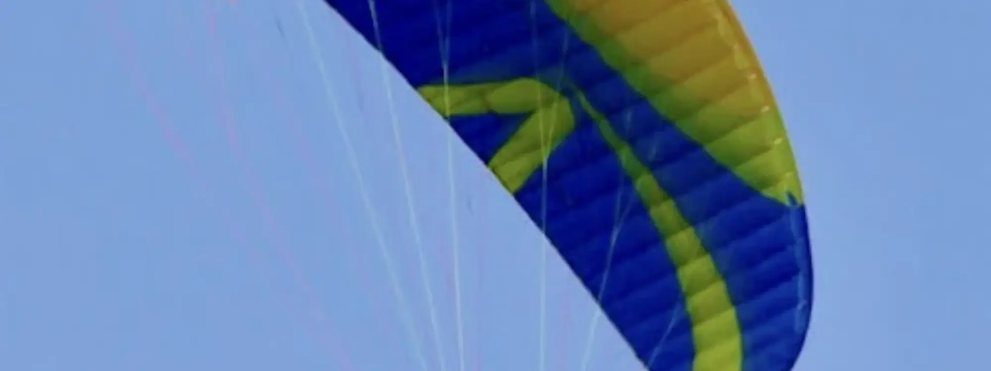 Bautismo de vuelo en parapente biplaza en Cañete La Real