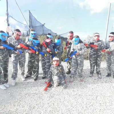 Paintball infantil con bolas ilimitadas y zona de picnic en Alicante