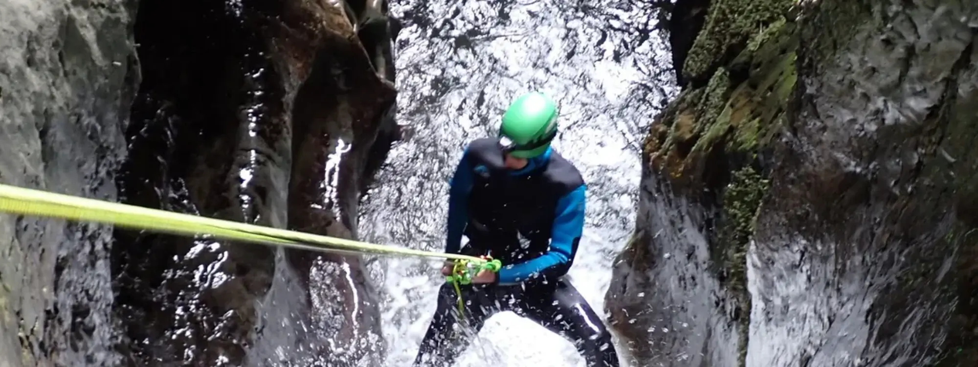 Barranquismo acuático en el barranco de la Leze en Eguino, Álava