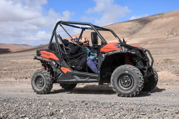 Ruta en buggy Premium Can-Am por Corralejo