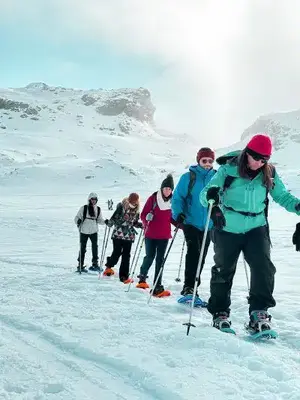 Ruta guiada en raquetas de nieve en Formigal