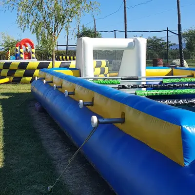 Humor amarillo para adultos y zona de barbacoa en Sant Pere Pescador